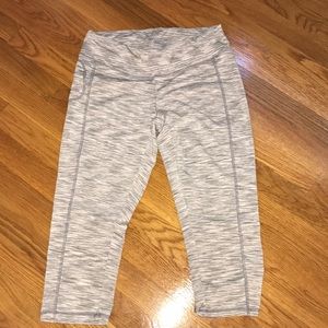 Danskin Cropped Leggings